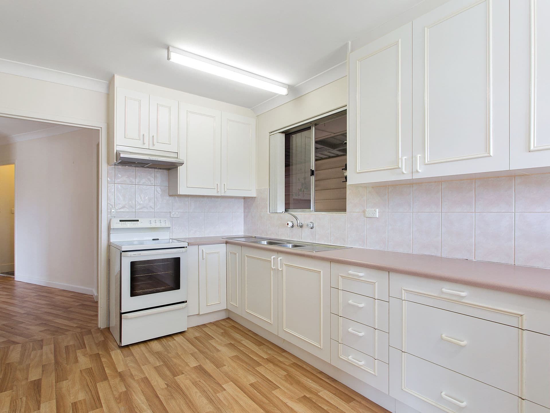 36 Desmond Road, Hackham SA 5163, Hackham - Thumbnail 3