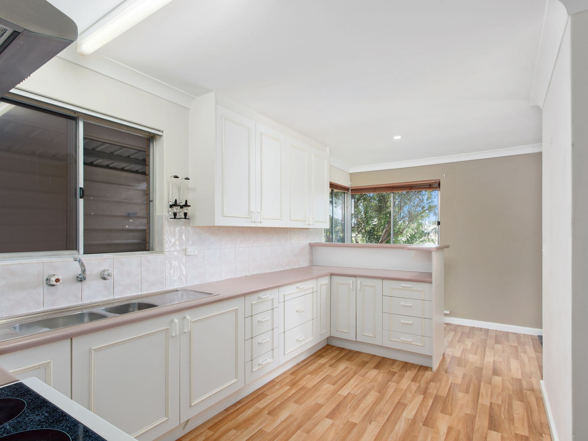 36 Desmond Road, Hackham SA 5163, Hackham - Thumbnail 4