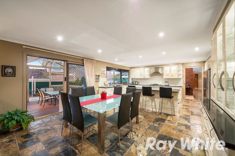5 Damian Place, Wantirna South VIC 3152, Wantirna South - Thumbnail 3