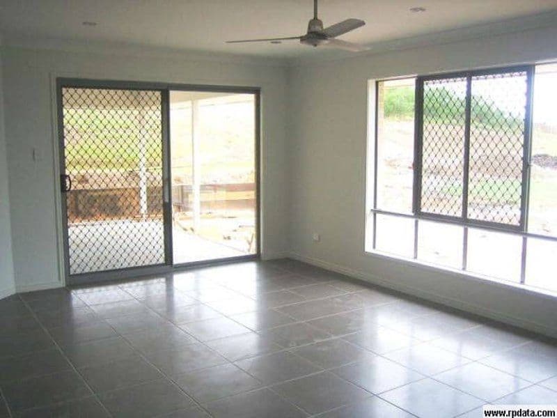 15 Hadrian Crescent, PACIFIC PINES QLD 4211, Pacific Pines - Thumbnail 7