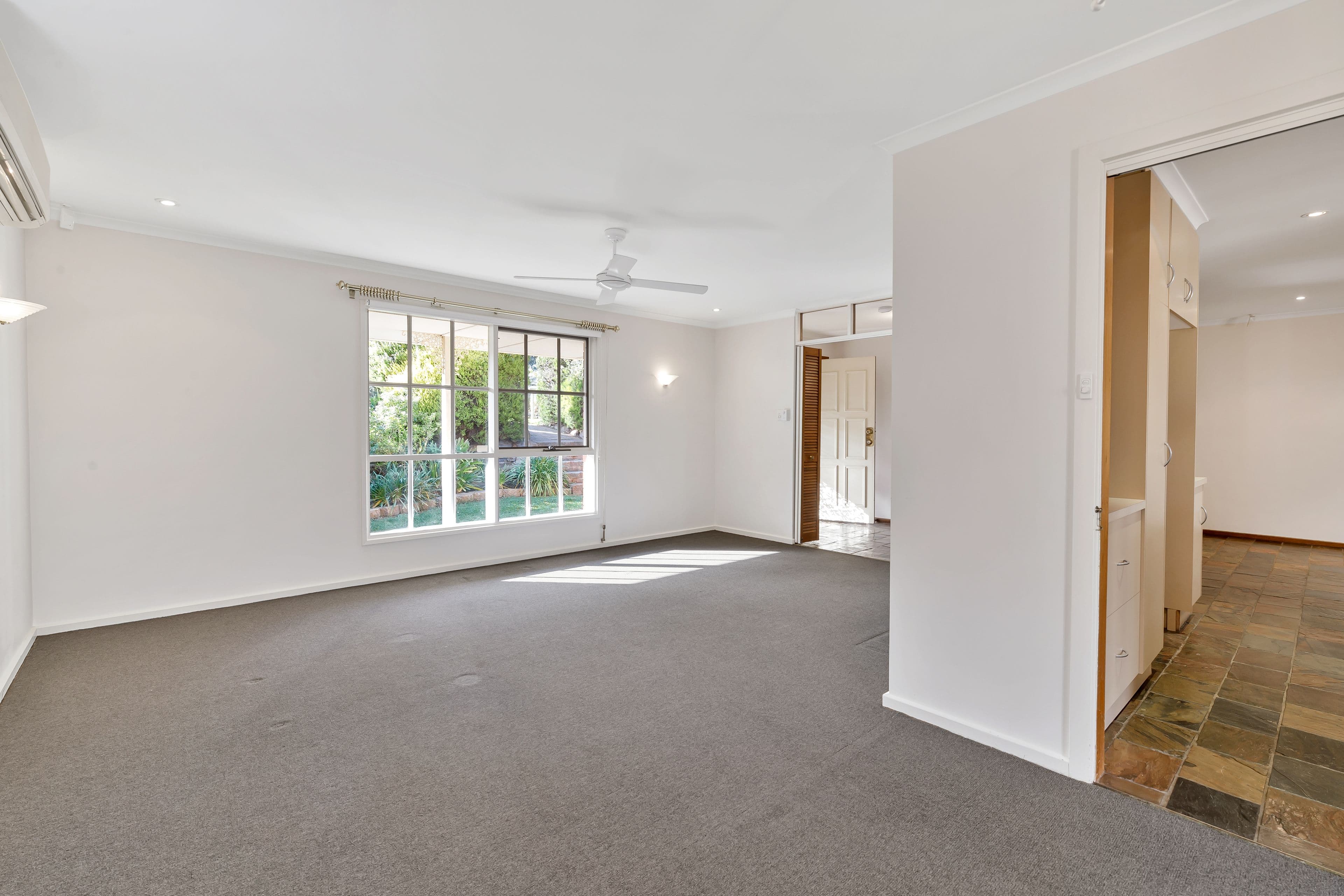 23 Coorabie Crescent, Hallett Cove SA 5158, Hallett Cove - Thumbnail 2