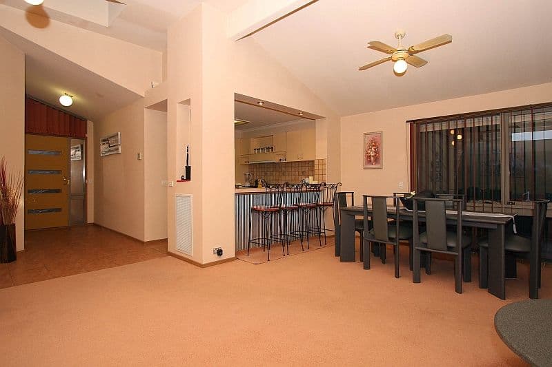 4 Heysen Court, MILL PARK VIC 3082, Mill Park - Thumbnail 7