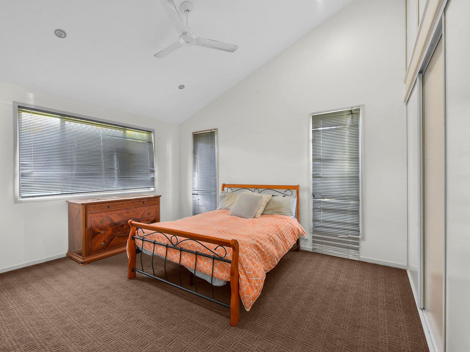 16 Azahar Street, Carseldine QLD 4034, Carseldine - Thumbnail 5
