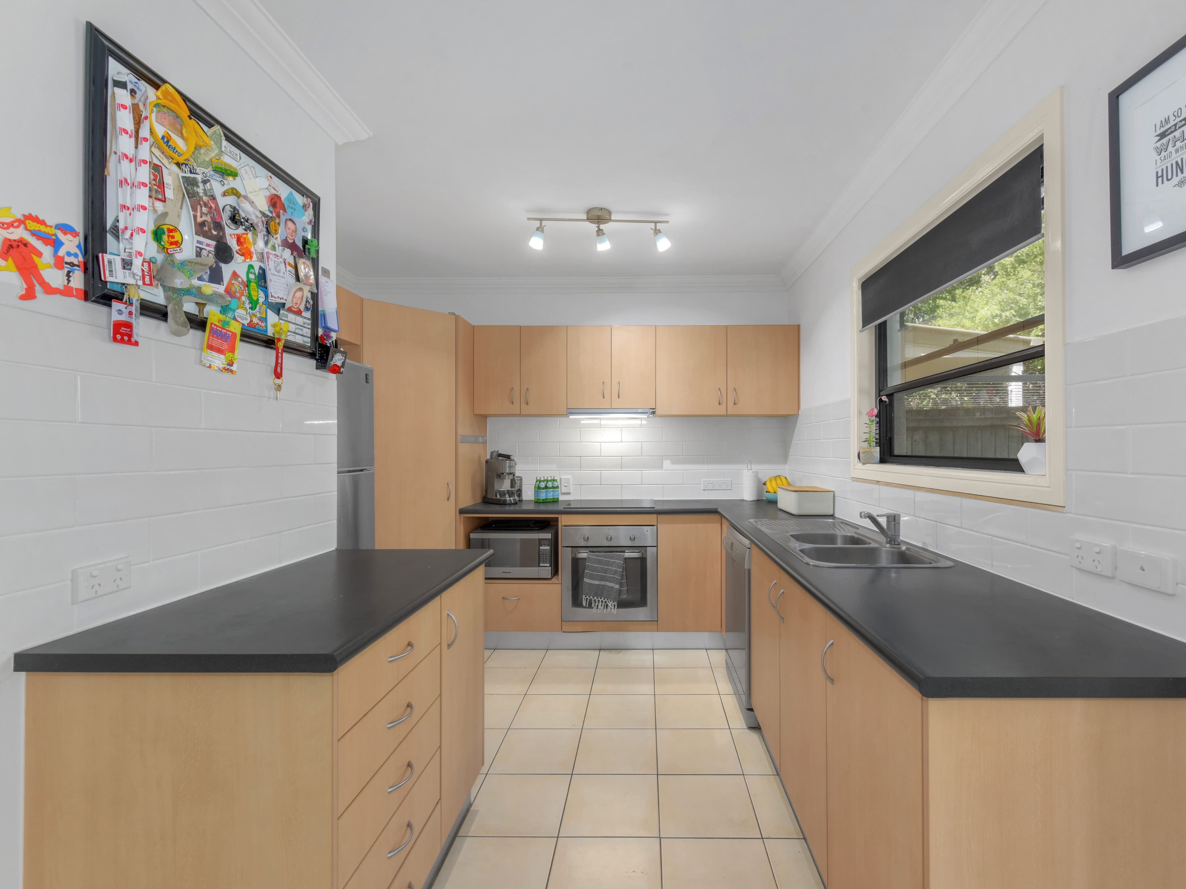 14 Ayr Street, Morningside QLD 4170, Morningside - Thumbnail 2