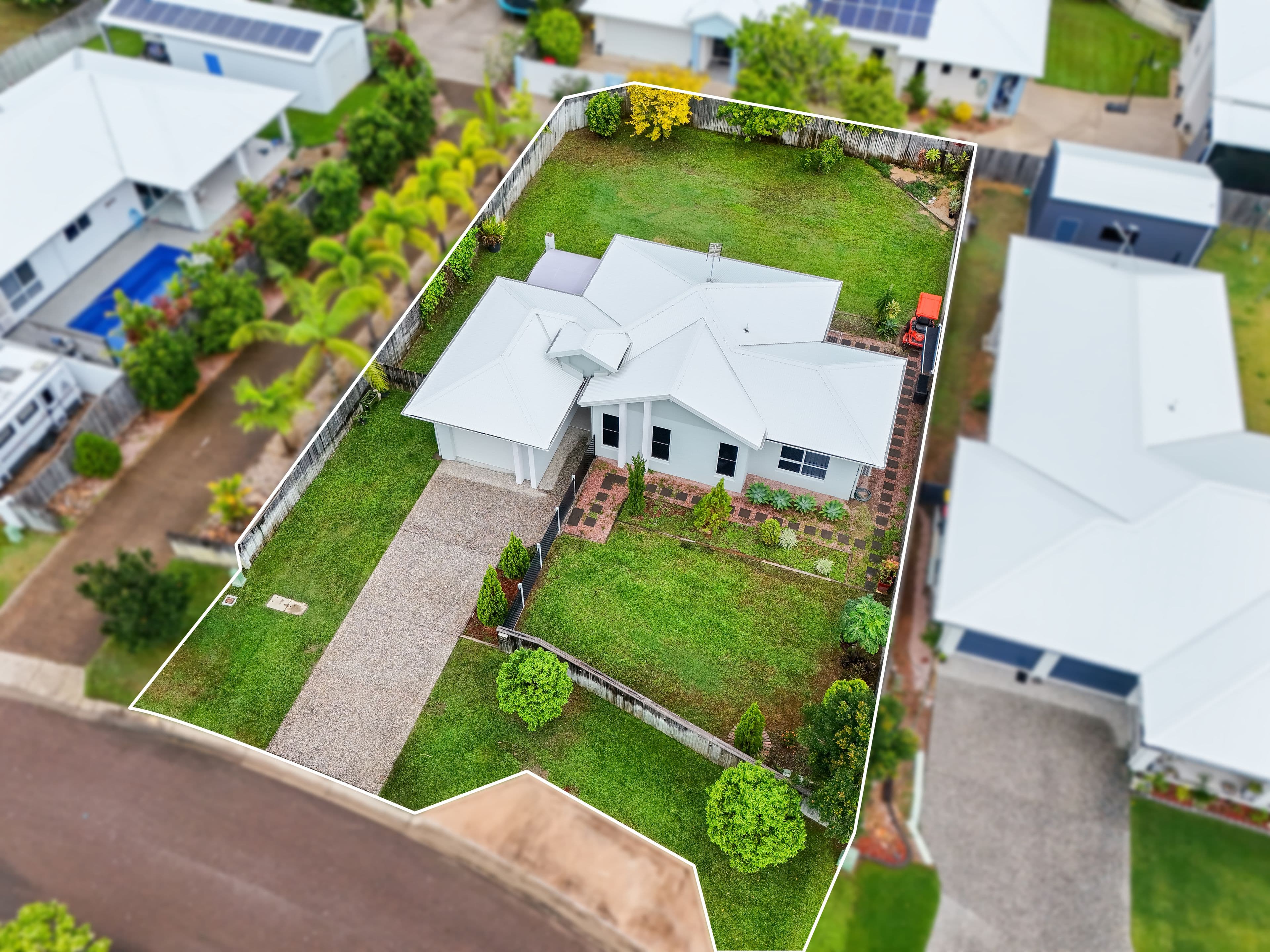3 Dune Parade, Bushland Beach QLD 4818, Bushland Beach - Thumbnail 2
