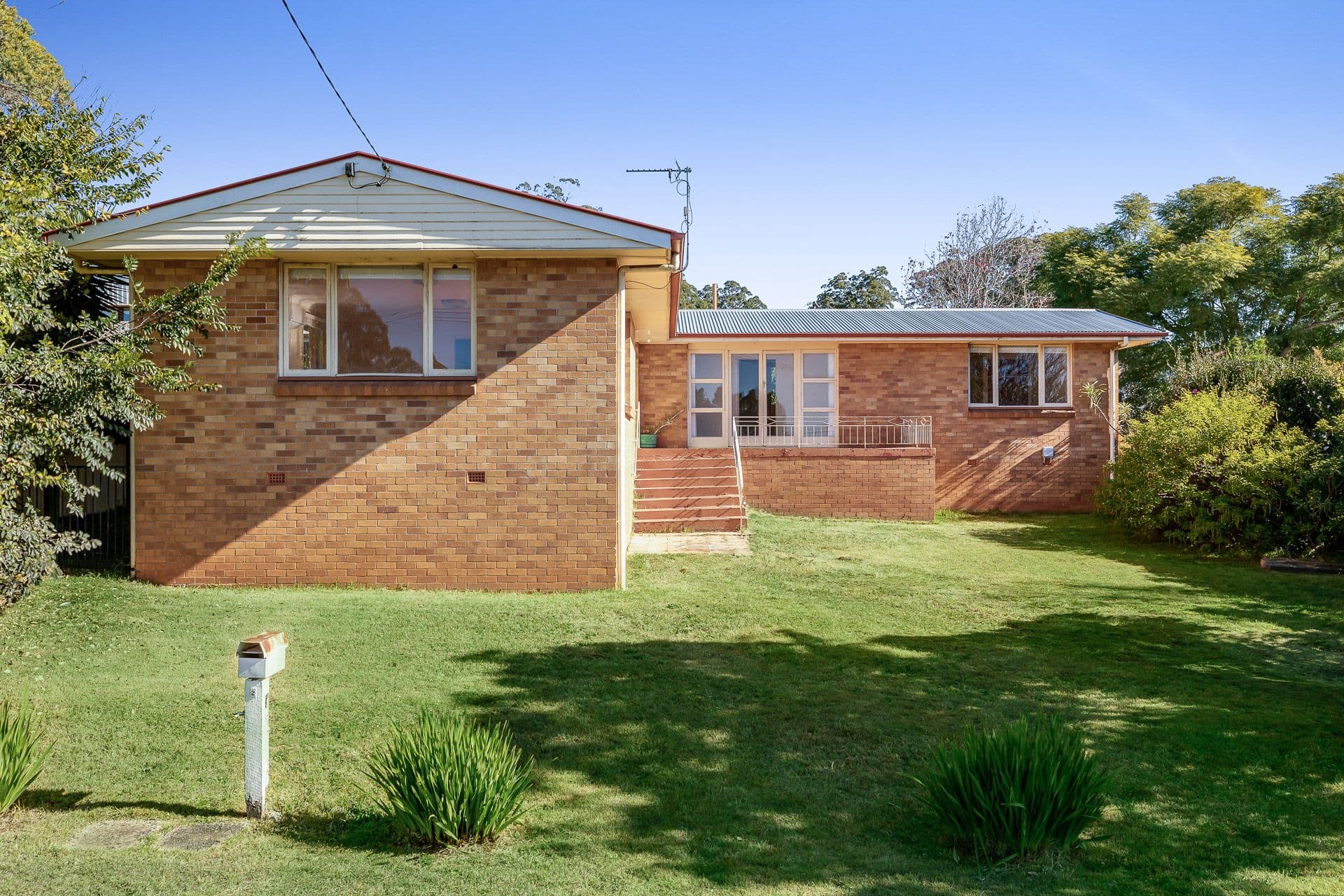2 Ross Street, Mount Lofty QLD 4350, Mount Lofty - Image 1