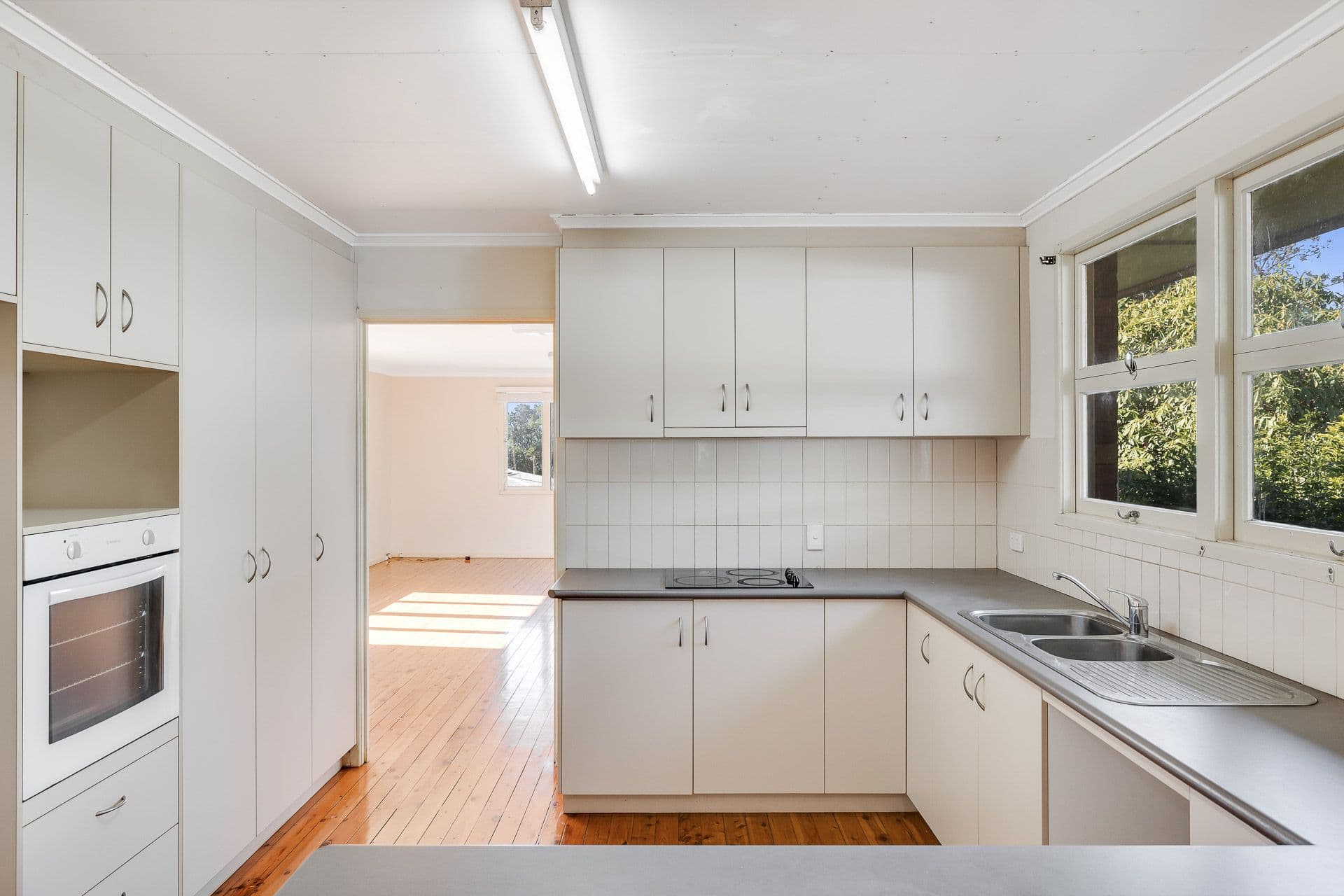2 Ross Street, Mount Lofty QLD 4350, Mount Lofty - Thumbnail 5