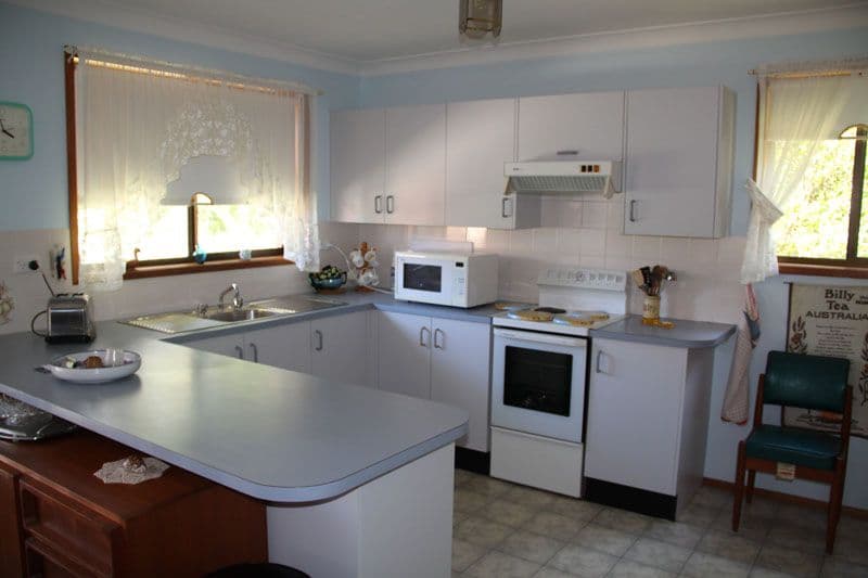 7 Gow Place, LAURIETON NSW 2443, Laurieton - Thumbnail 2