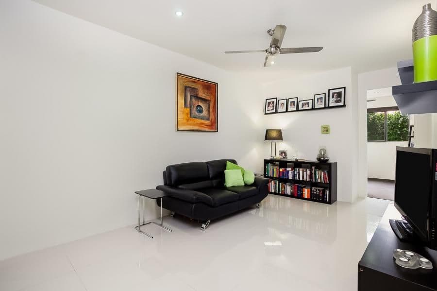 12 Rosabrook Crescent, ORMEAU QLD 4208, Ormeau - Thumbnail 3