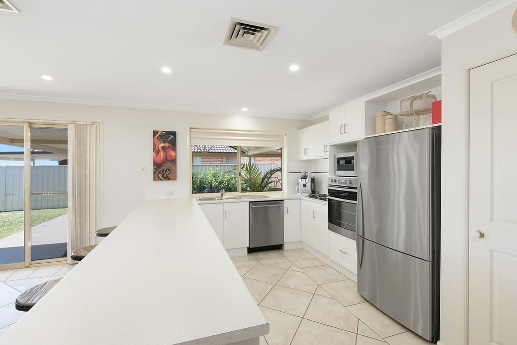 72 Nardoo Avenue, Aberglasslyn - Thumbnail 3