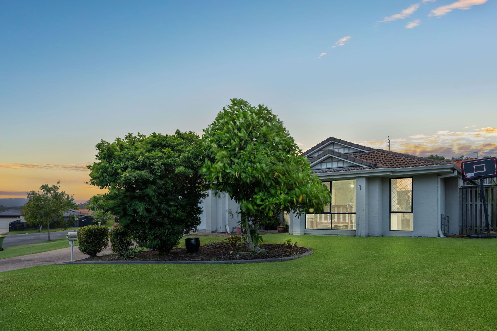 4 Wellers Street, Pacific Pines QLD 4211, Pacific Pines - Thumbnail 2