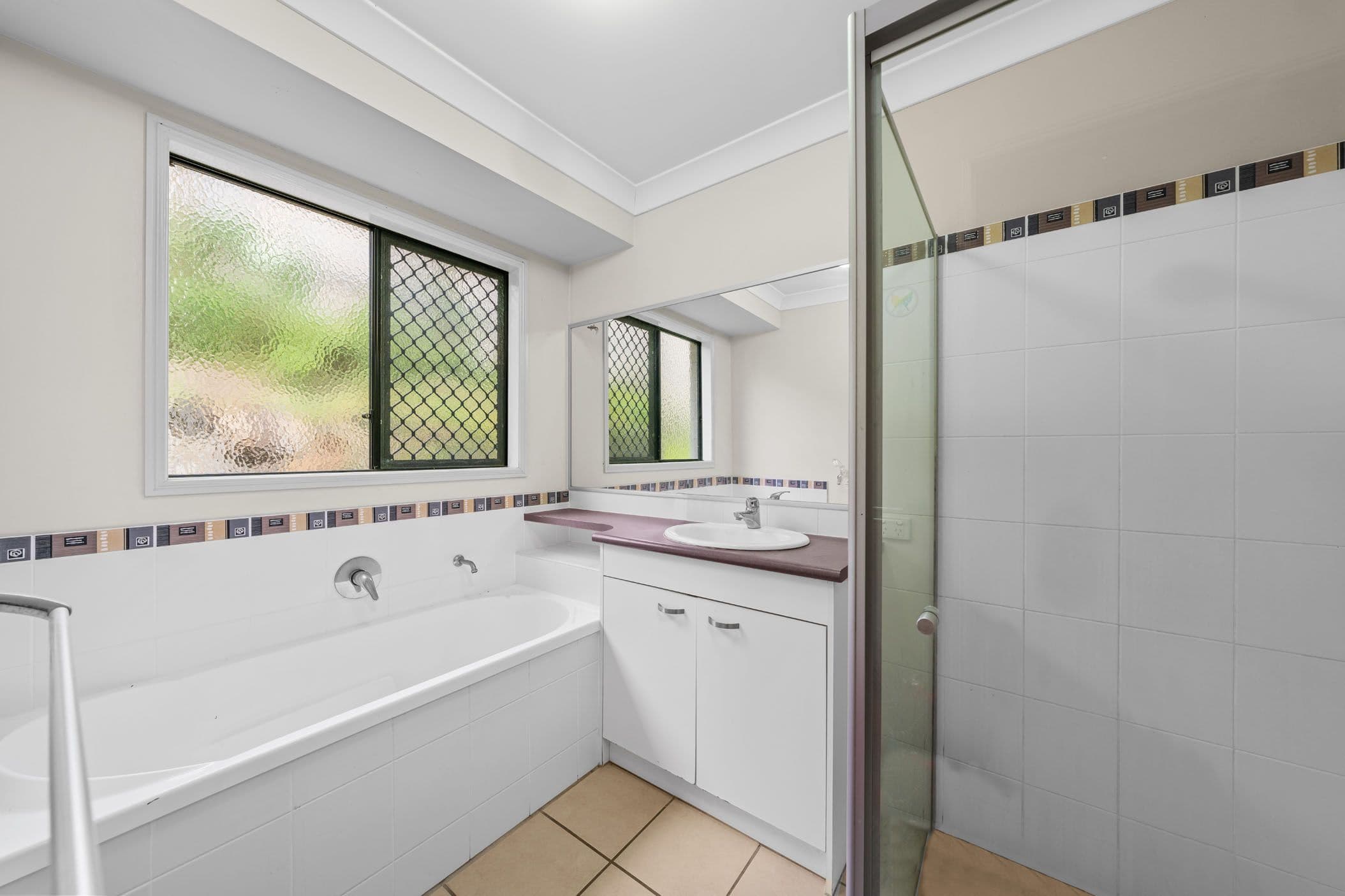4 Wellers Street, Pacific Pines QLD 4211, Pacific Pines - Thumbnail 7