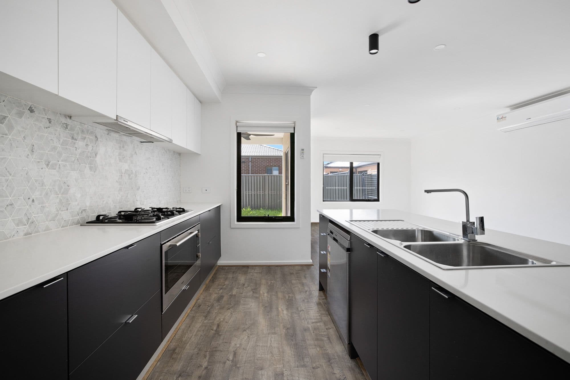 13 Huntsman Close, Tarneit VIC 3029, Tarneit - Thumbnail 4