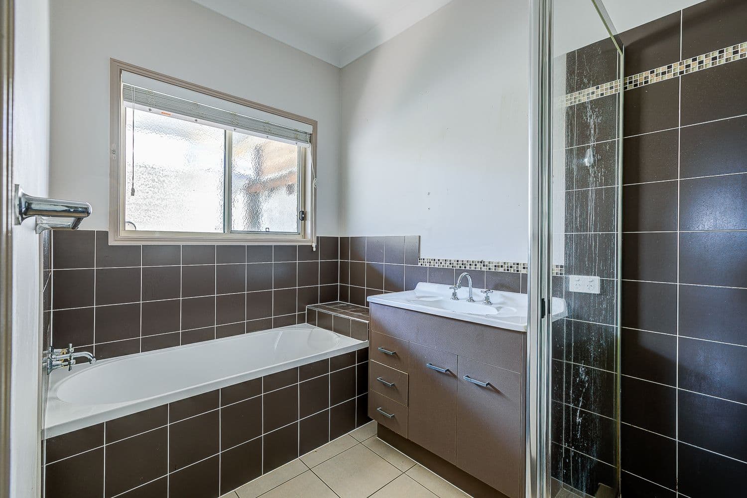 19 Outlook Drive, Waterford QLD 4133, Waterford - Thumbnail 7