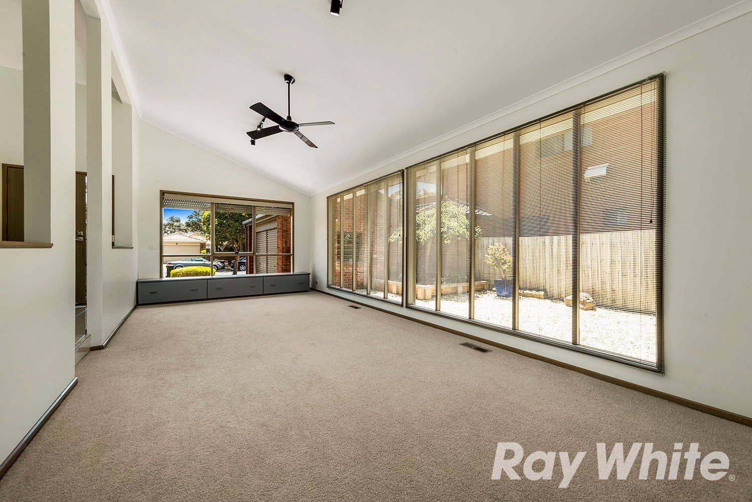 9 Keaton Way, Aspendale Gardens VIC 3195, Aspendale Gardens - Thumbnail 2