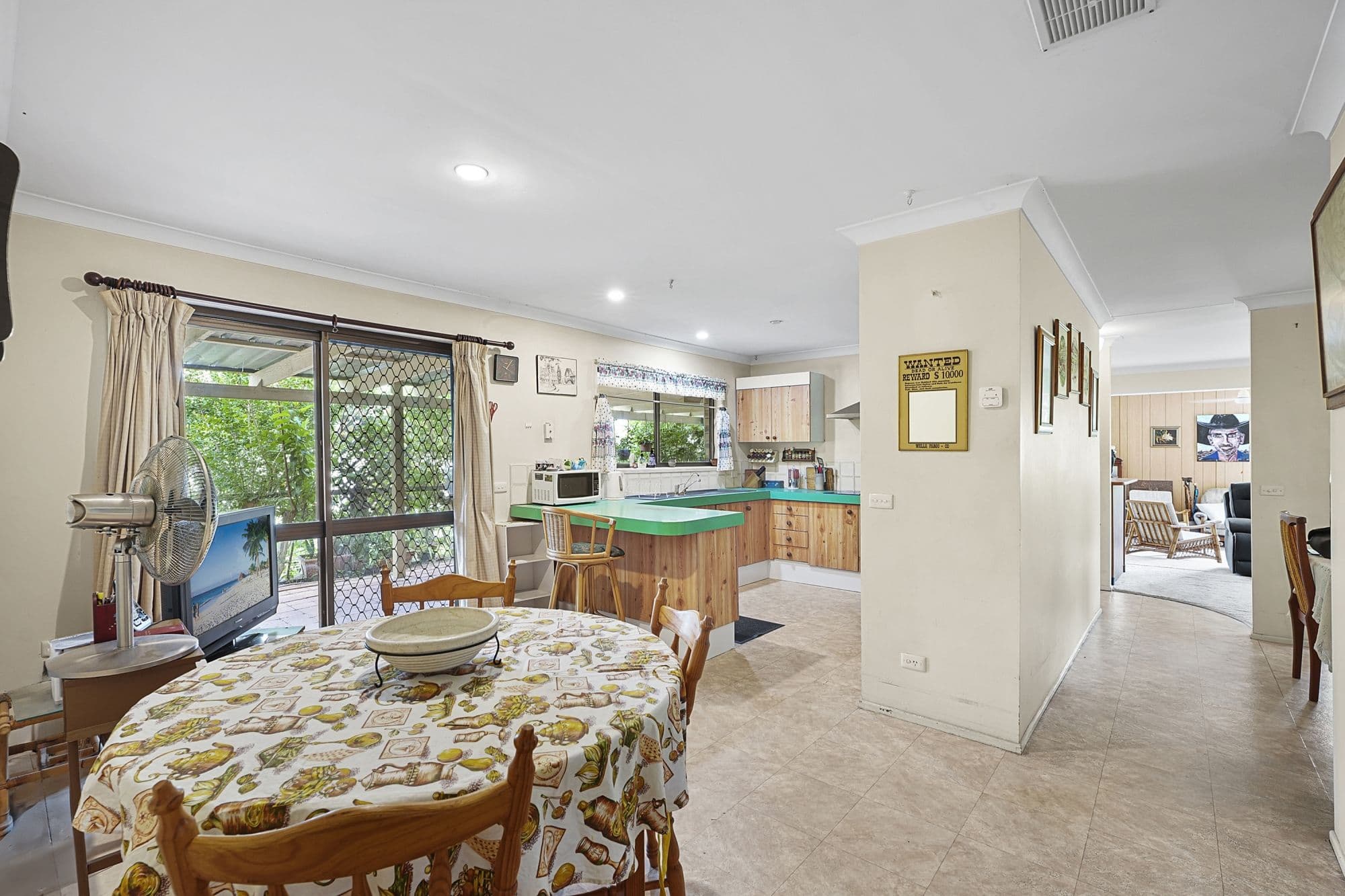6 Airlie Place, Helensvale QLD 4212, Helensvale - Thumbnail 4