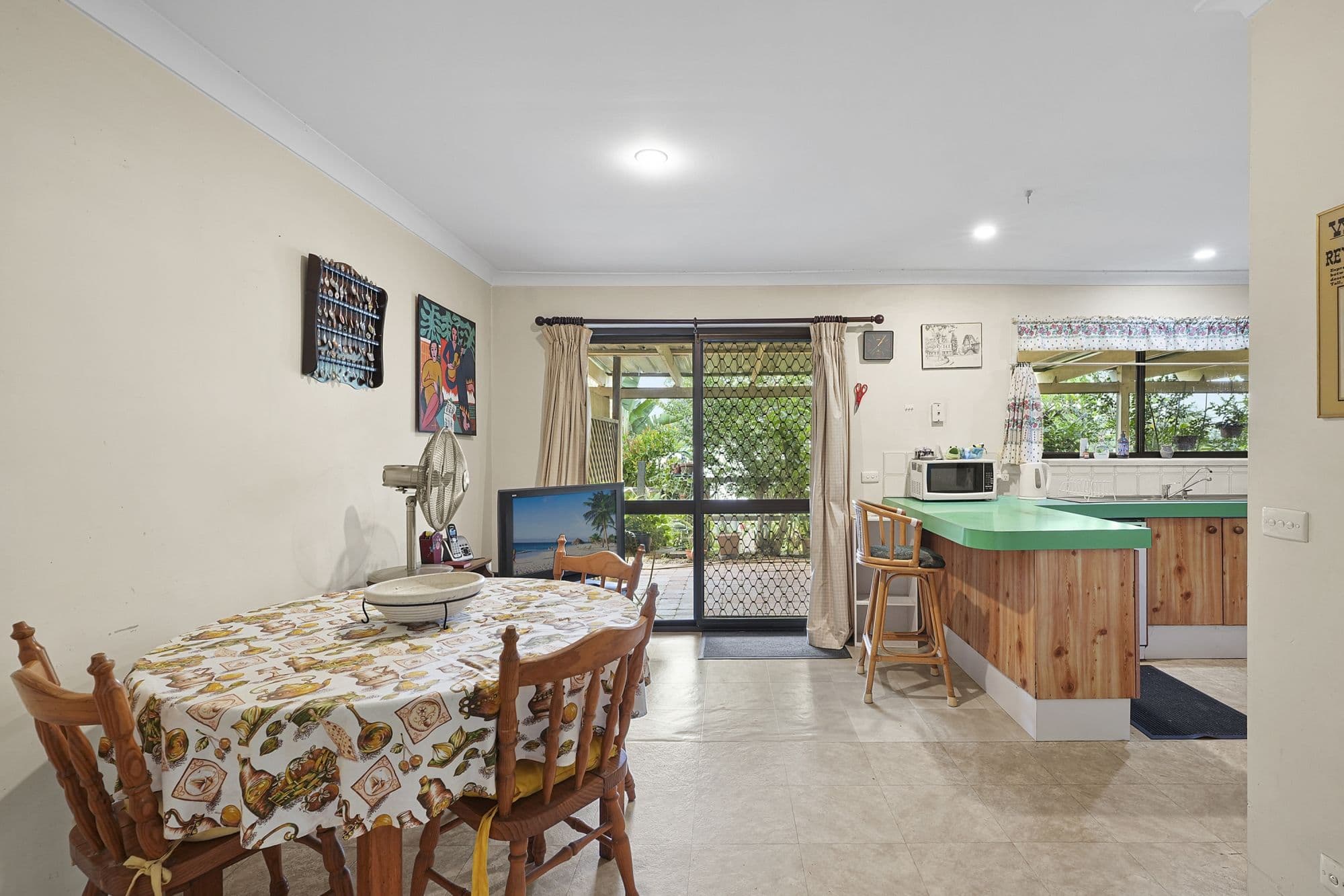 6 Airlie Place, Helensvale QLD 4212, Helensvale - Thumbnail 5