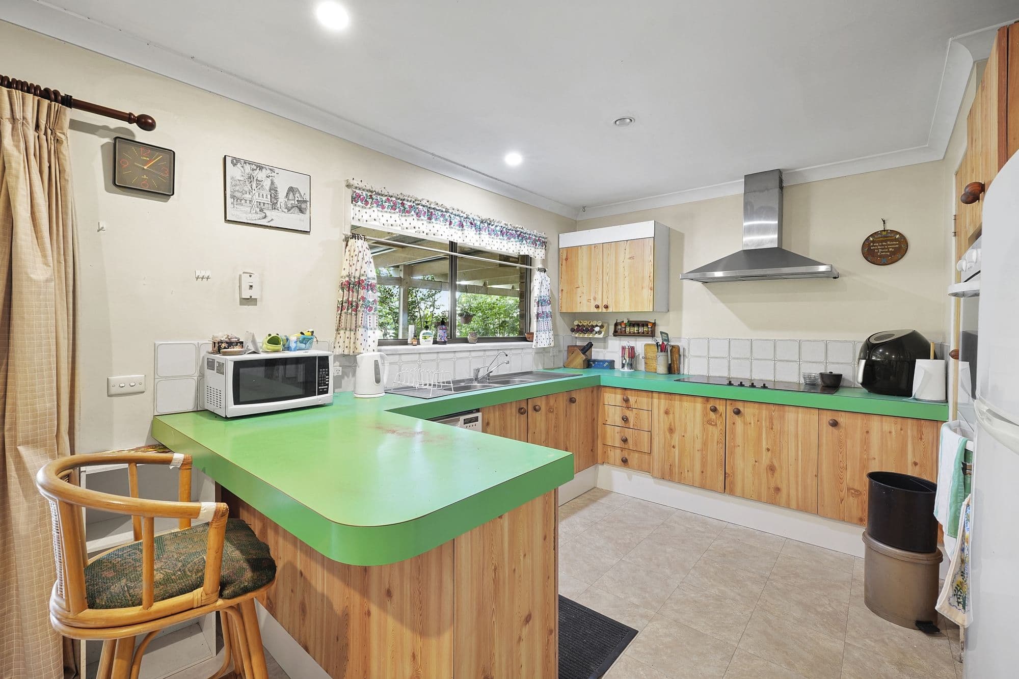 6 Airlie Place, Helensvale QLD 4212, Helensvale - Thumbnail 6
