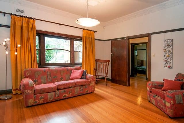 McMahons Dry Cleaning, ARMIDALE, Armidale - Thumbnail 8