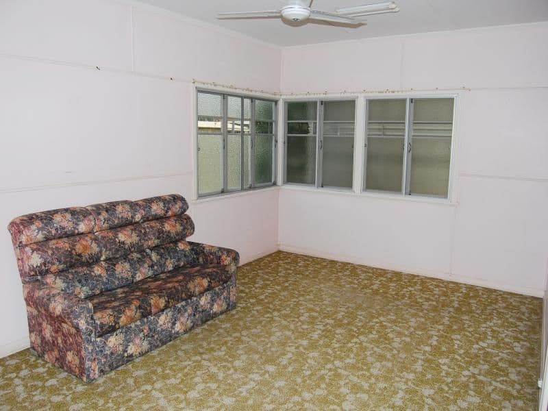 26  Hedge Street, STRATHPINE QLD 4500, Strathpine - Thumbnail 3