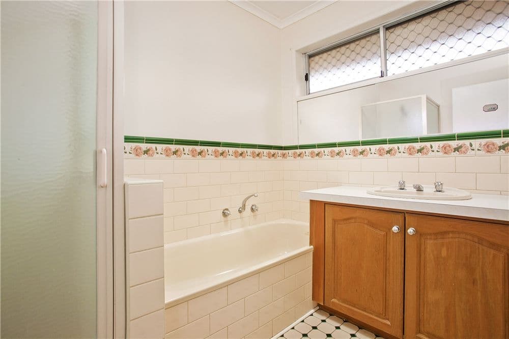 3 Edison Road, BELL POST HILL VIC 3215, Bell Post Hill - Thumbnail 7