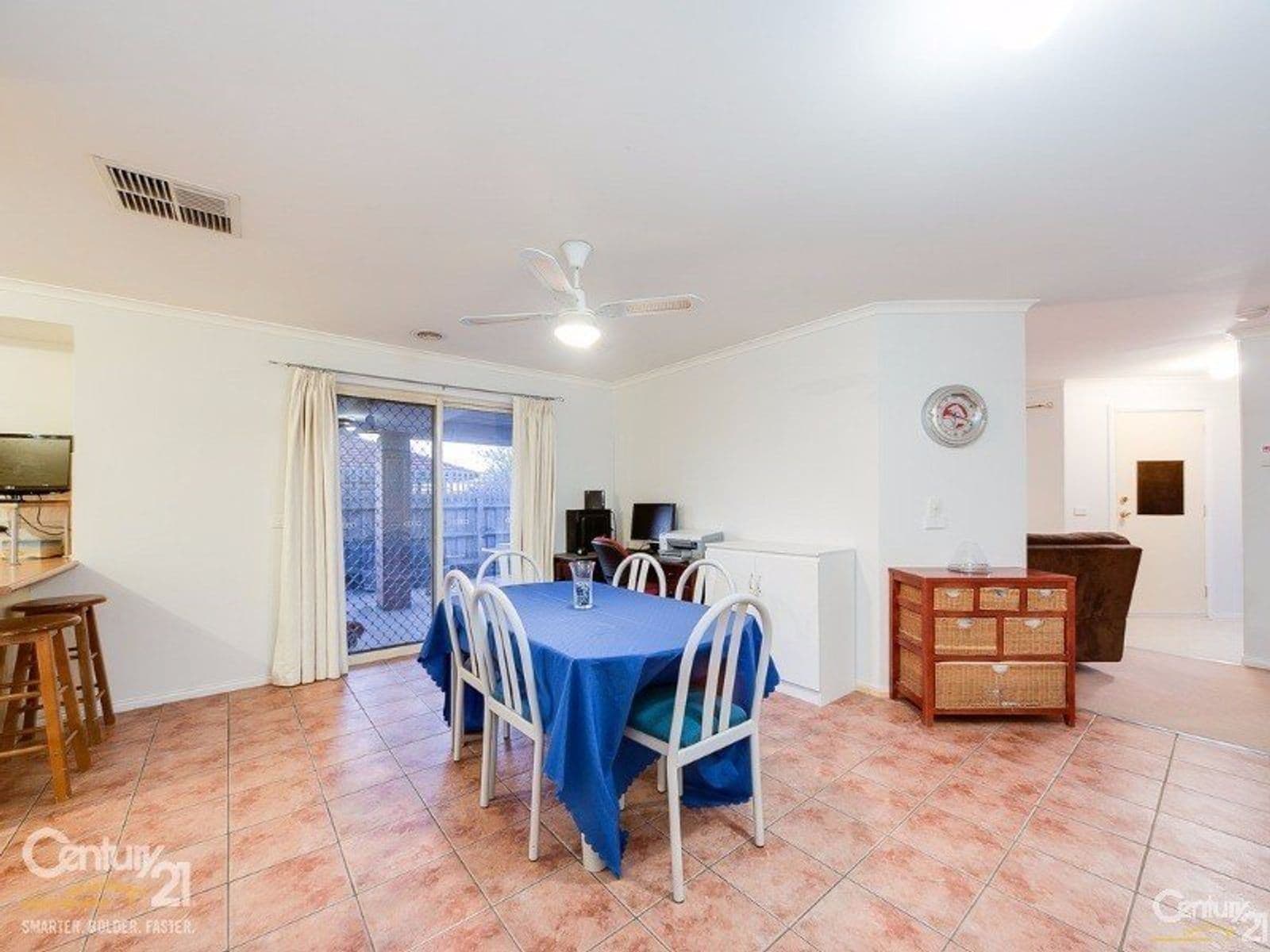 27 Genoa Way, Cranbourne West - Thumbnail 4