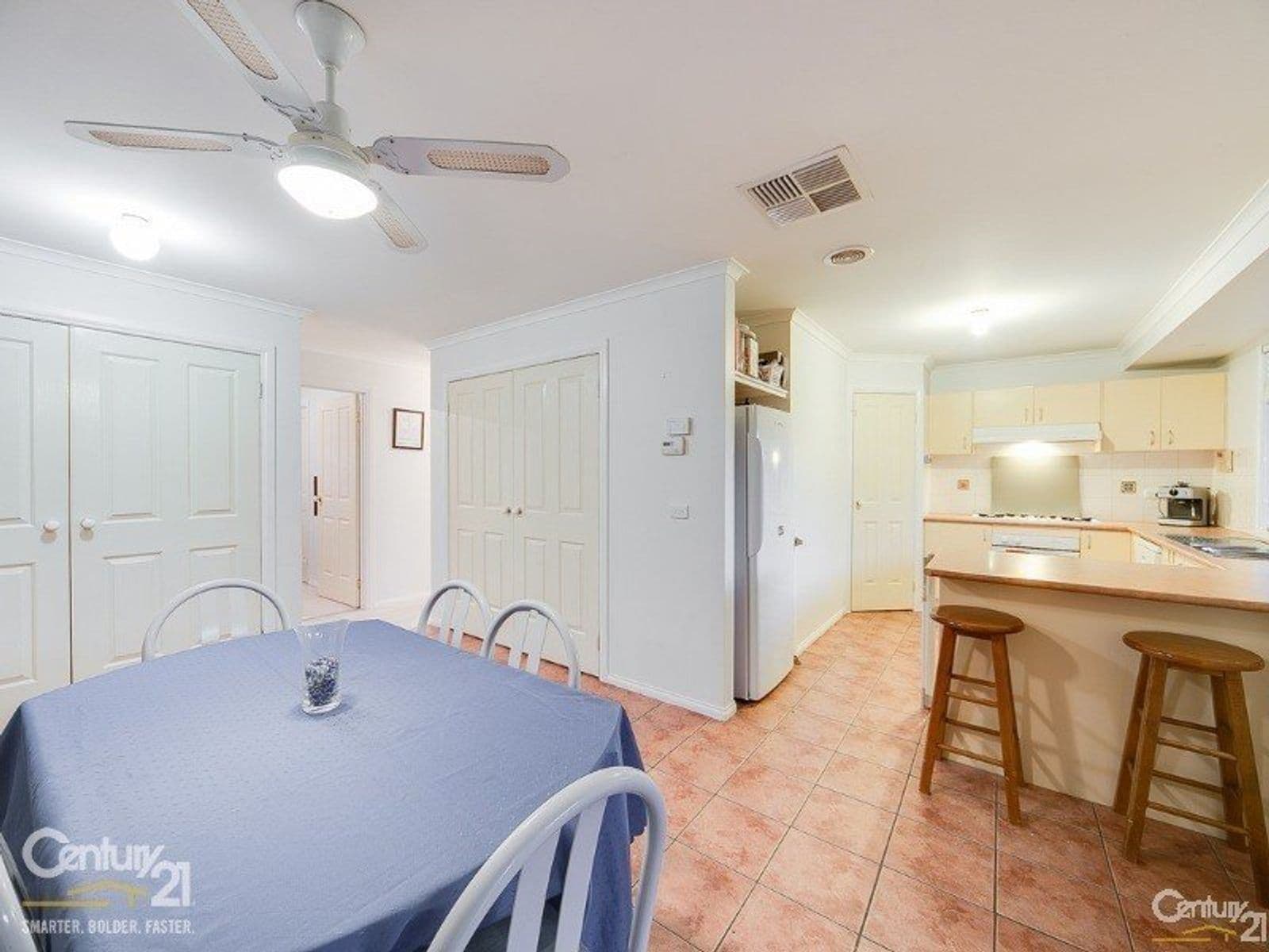 27 Genoa Way, Cranbourne West - Thumbnail 6