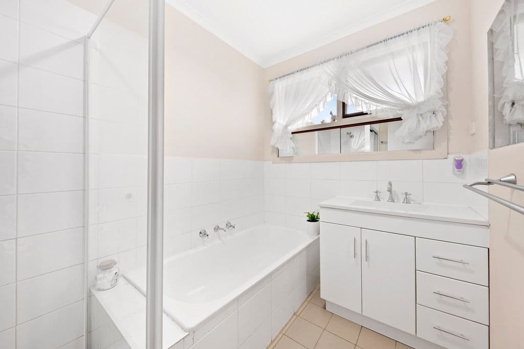 23 Ferguson Court, Ferntree Gully VIC 3156, Ferntree Gully - Thumbnail 5