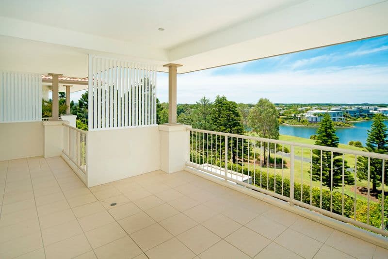 8320 Magnolia Drive East, HOPE ISLAND QLD 4212, Hope Island - Thumbnail 2