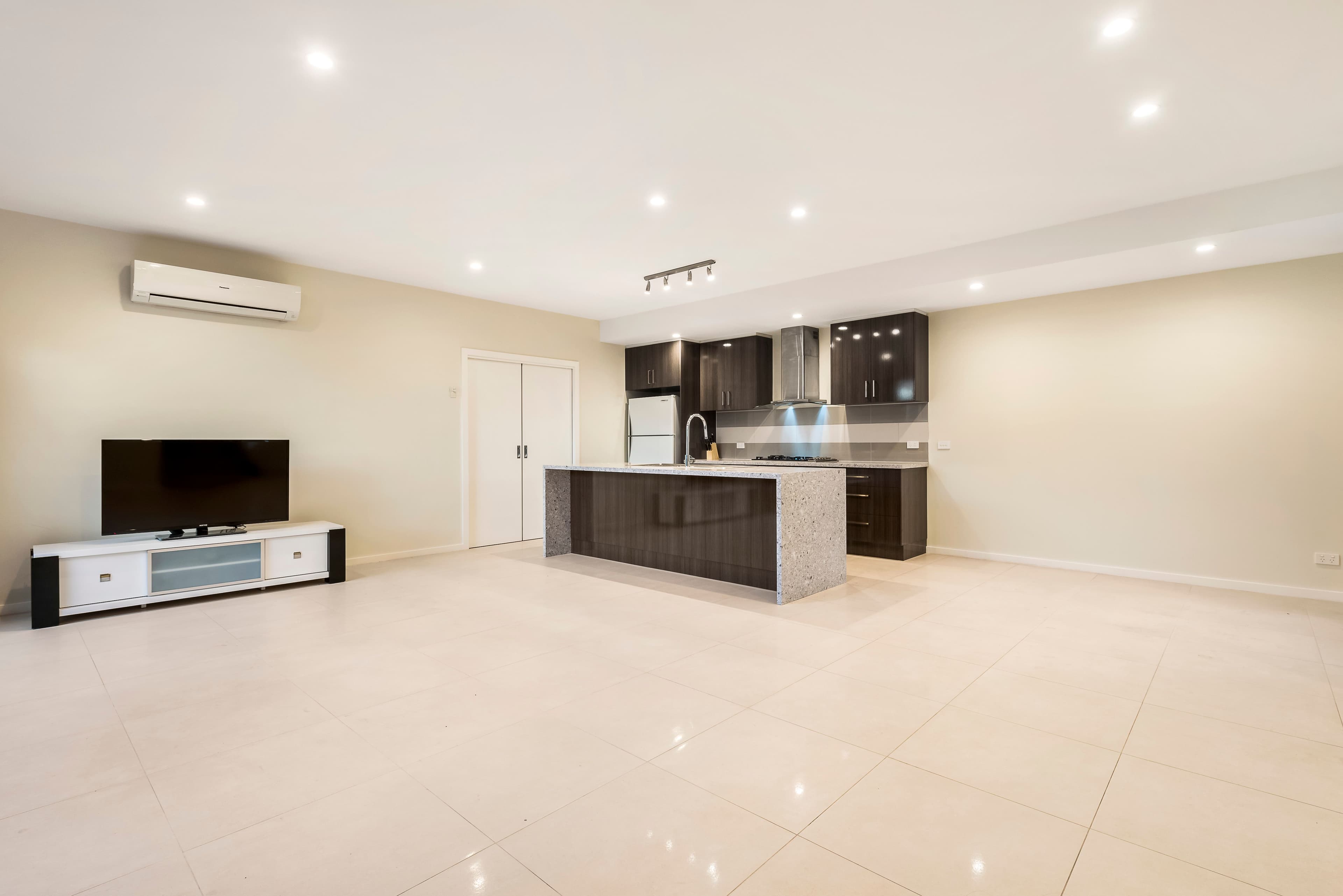 19 Thurloo Street, Chadstone VIC 3148, Chadstone - Thumbnail 3