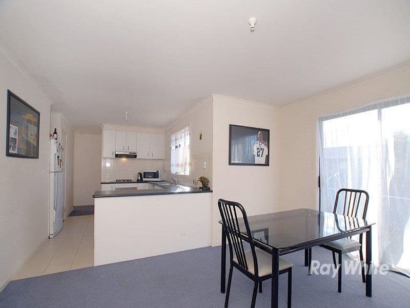 19 Calais Circuit, CRANBOURNE VIC 3977, Cranbourne West - Thumbnail 3