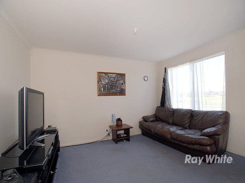19 Calais Circuit, CRANBOURNE VIC 3977, Cranbourne West - Thumbnail 5