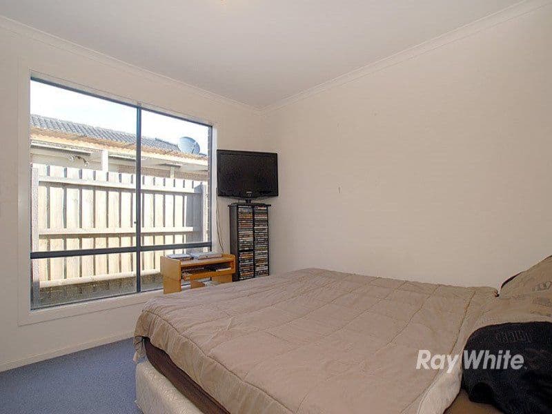 19 Calais Circuit, CRANBOURNE VIC 3977, Cranbourne West - Thumbnail 7
