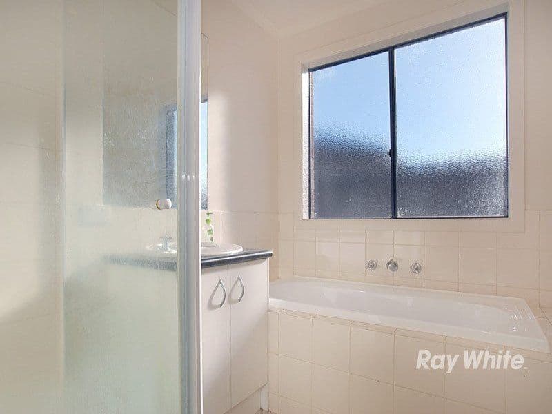 19 Calais Circuit, CRANBOURNE VIC 3977, Cranbourne West - Thumbnail 8
