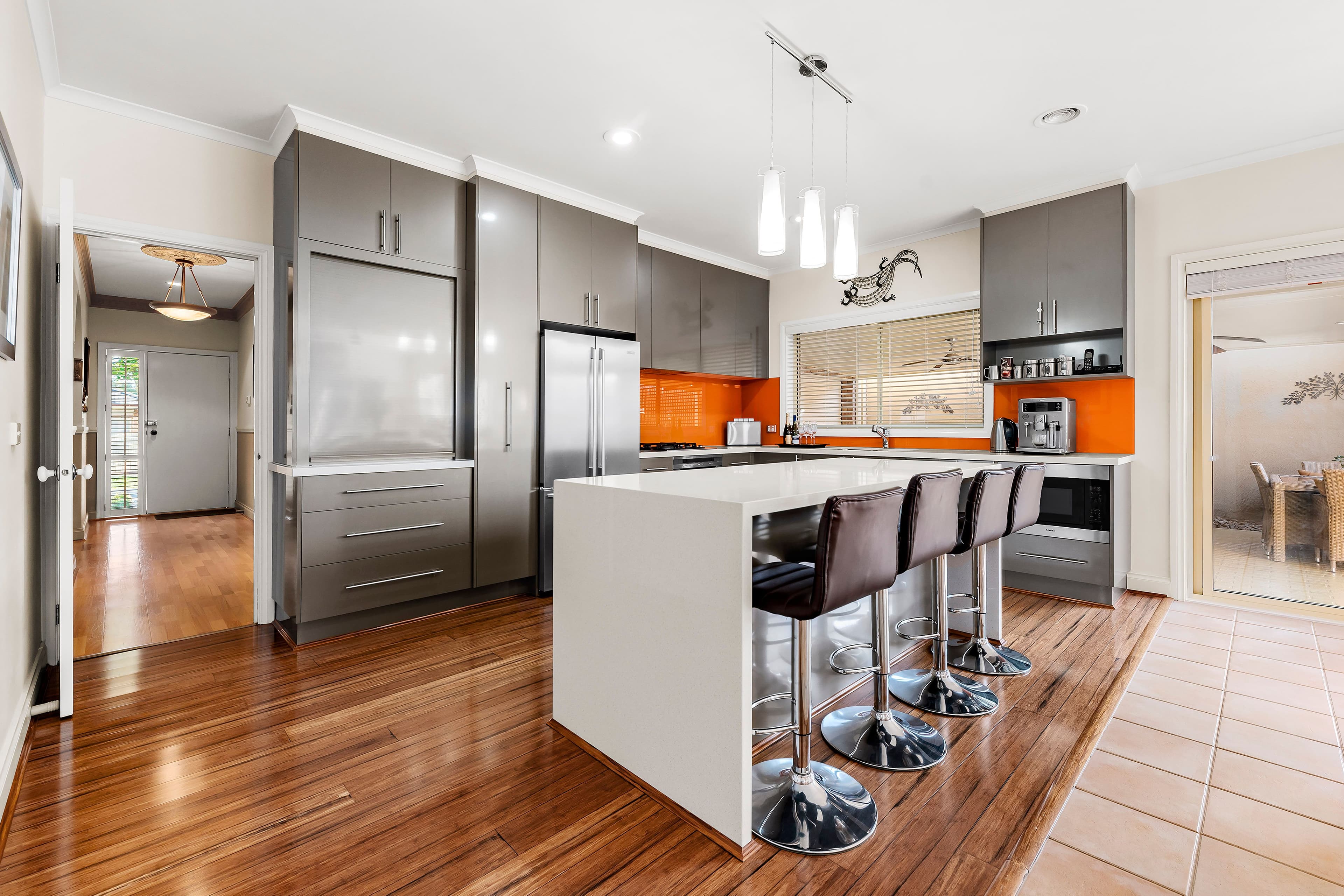 8 Moama Place, Rowville VIC 3178, Rowville - Thumbnail 2