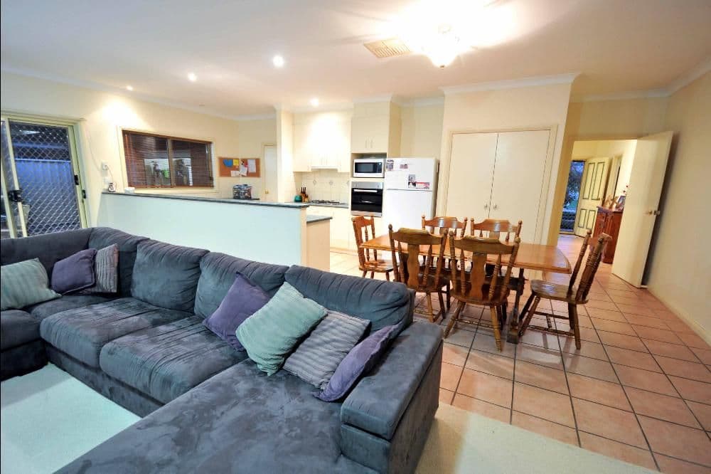 19 Valerie Way, LAVINGTON NSW 2641, Lavington - Thumbnail 5