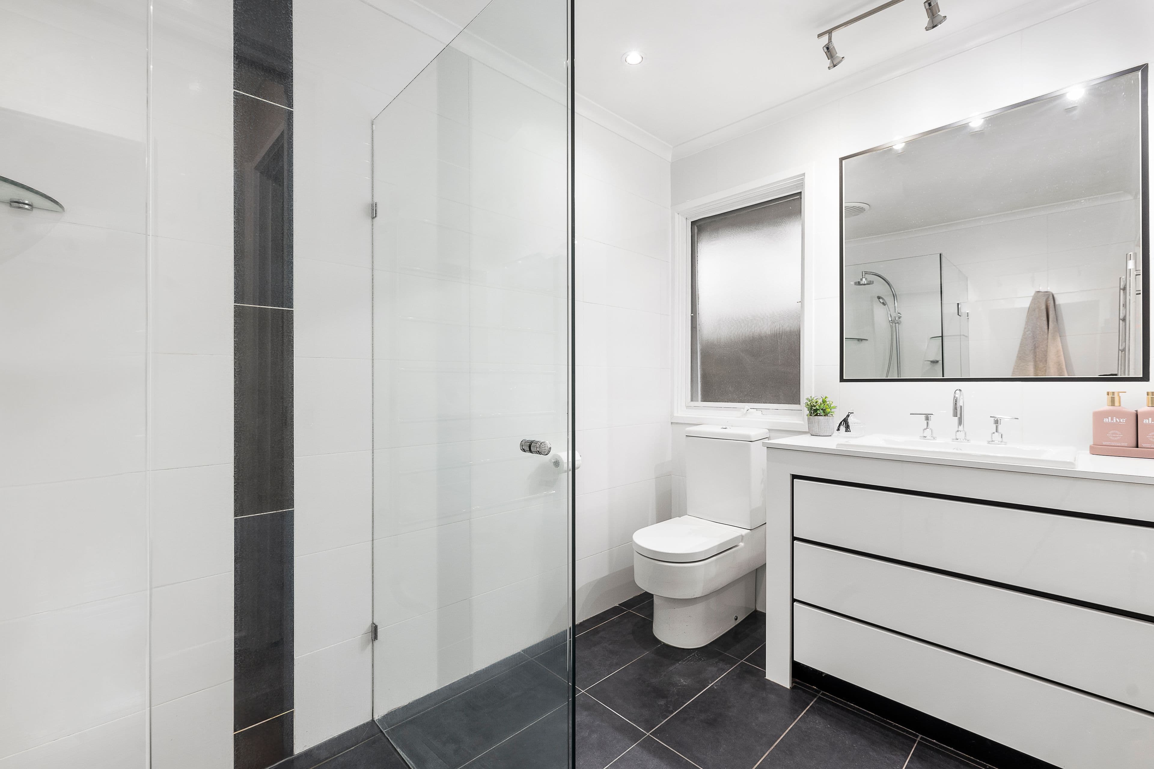 3 Clifford Street, Bayswater VIC 3153, Bayswater - Thumbnail 4