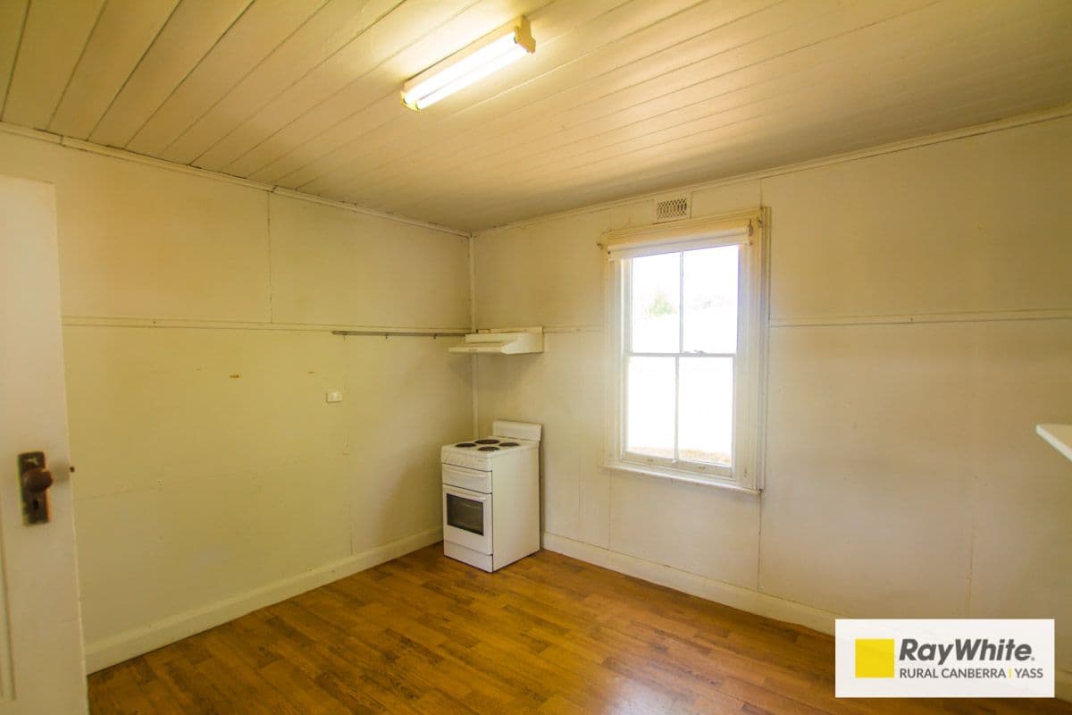 72 Meehan Street, Yass - Thumbnail 7