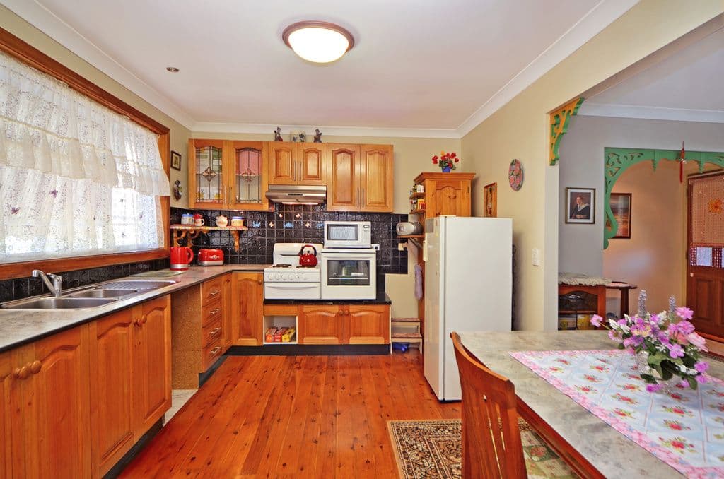 7 Paterson Place, Barrack Heights NSW 2528, Barrack Heights - Thumbnail 3