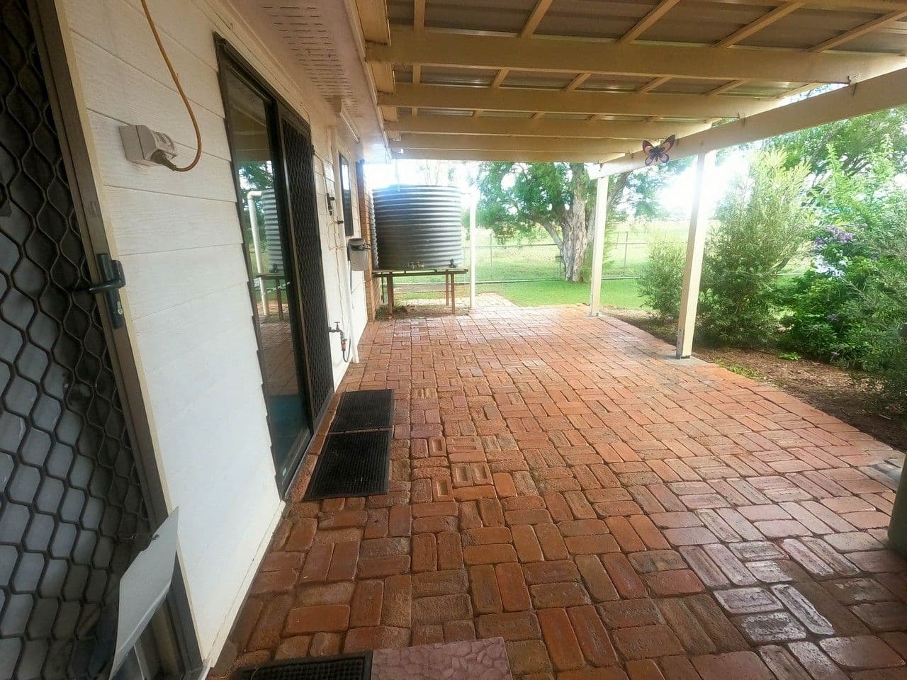 24 Cooper Avenue, Oakey QLD 4401, Oakey - Thumbnail 3