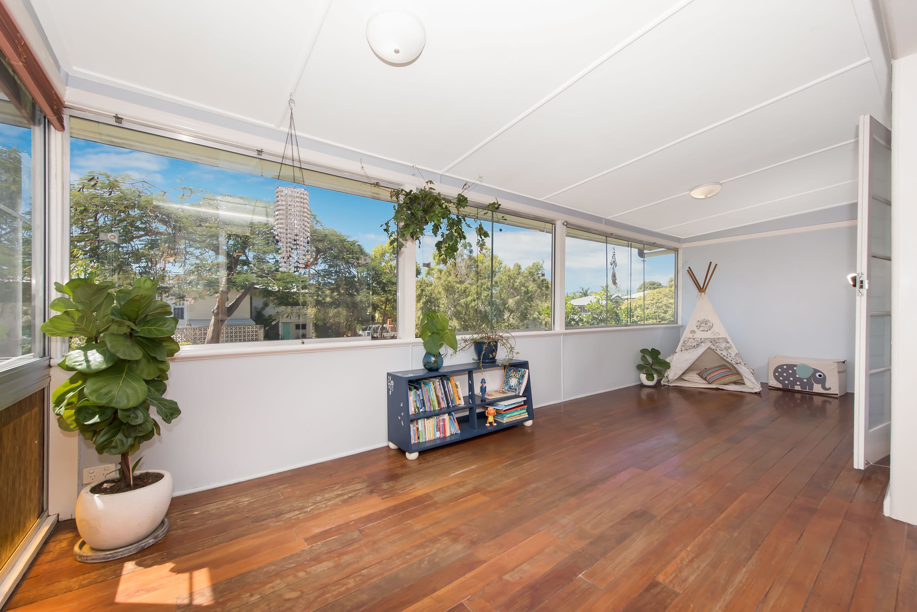 14 O'Connor Street, Rosslea QLD 4812, Rosslea - Thumbnail 2