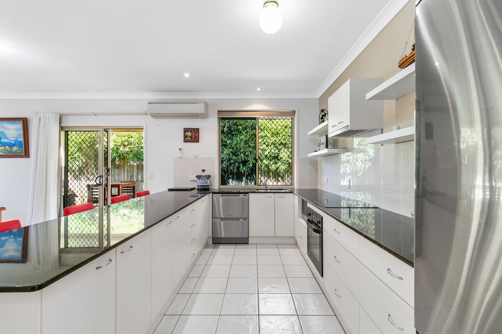 35 Bainbridge Street, Ormiston QLD 4160, Ormiston - Thumbnail 2