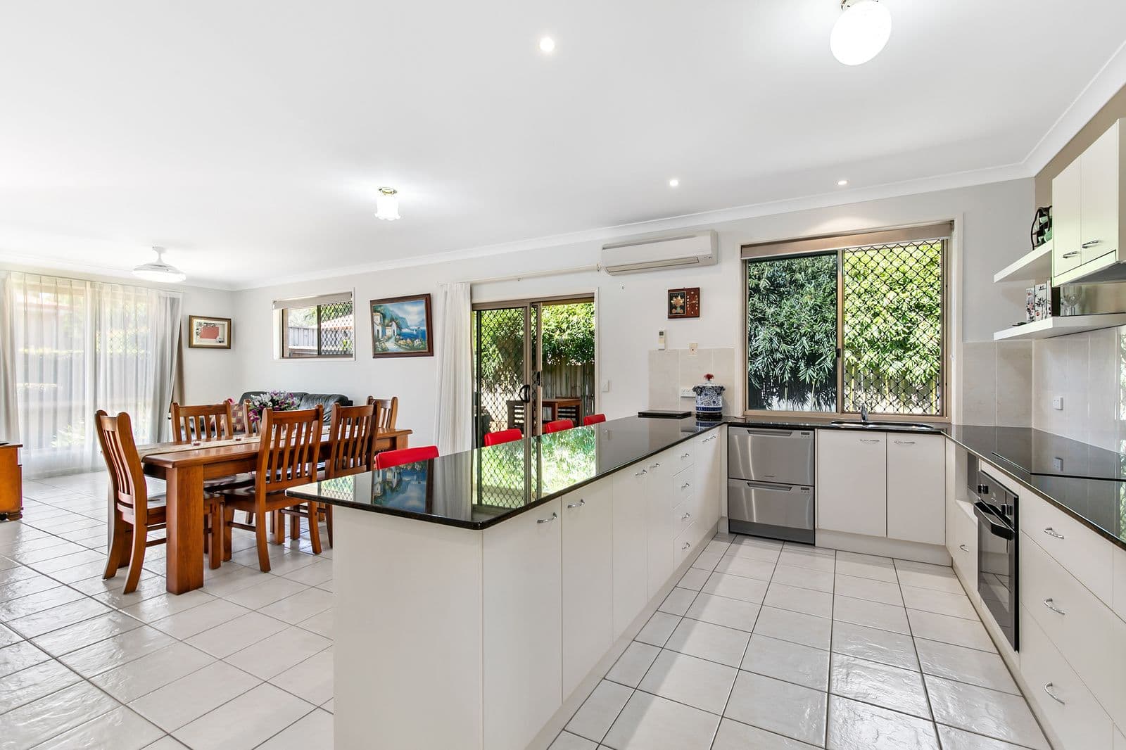35 Bainbridge Street, Ormiston QLD 4160, Ormiston - Thumbnail 3