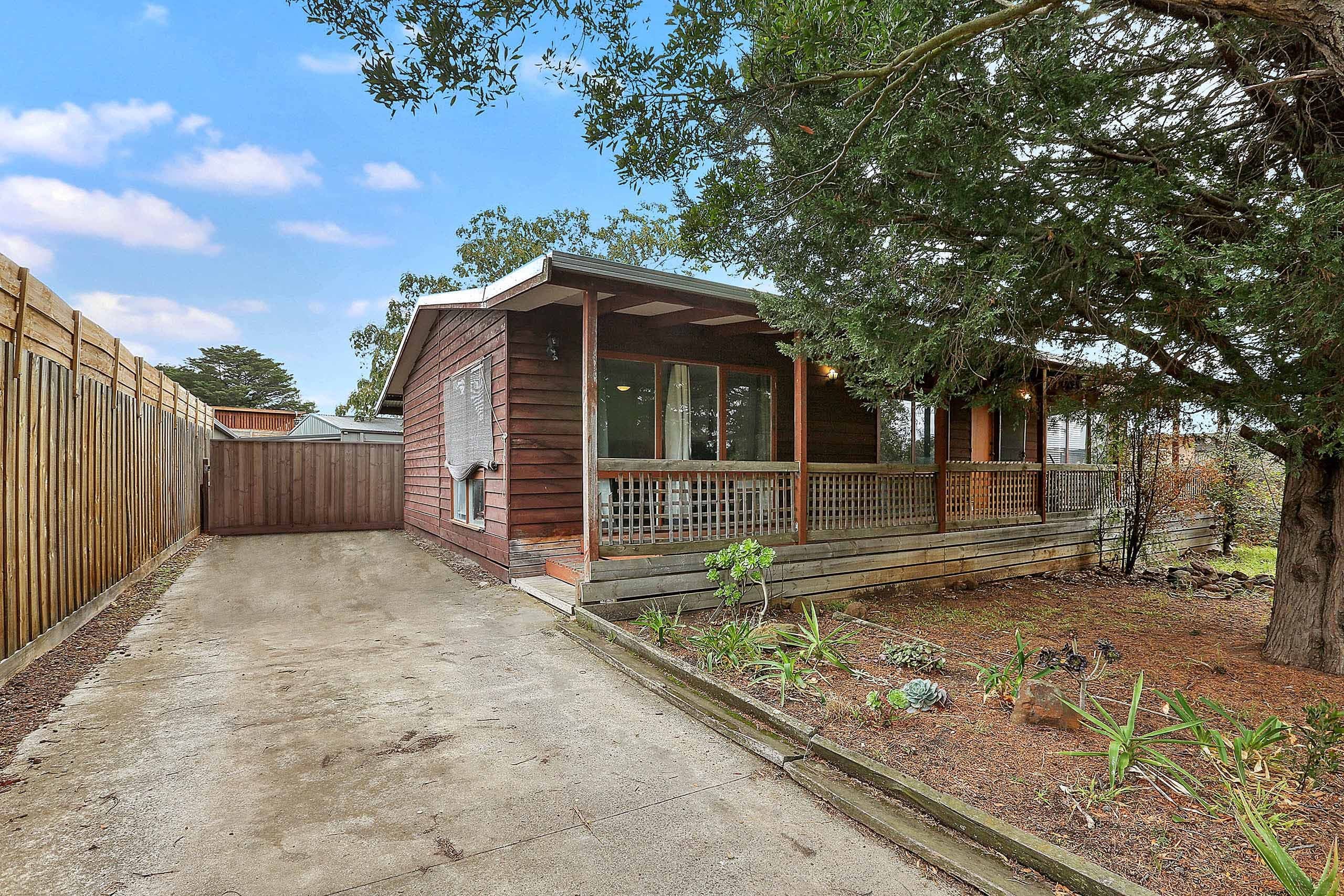5 Beverley Crescent, Lara VIC 3212, Lara - Image 1