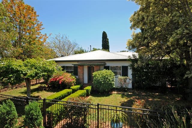1 Stonehaven Street, MOUNT LOFTY QLD 4350, Mount Lofty - Image 1