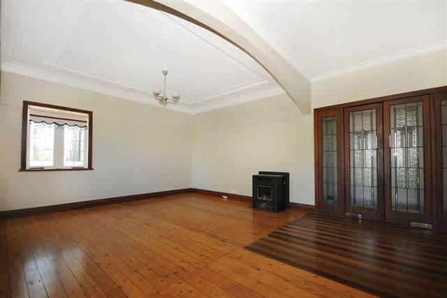1 Stonehaven Street, MOUNT LOFTY QLD 4350, Mount Lofty - Thumbnail 2