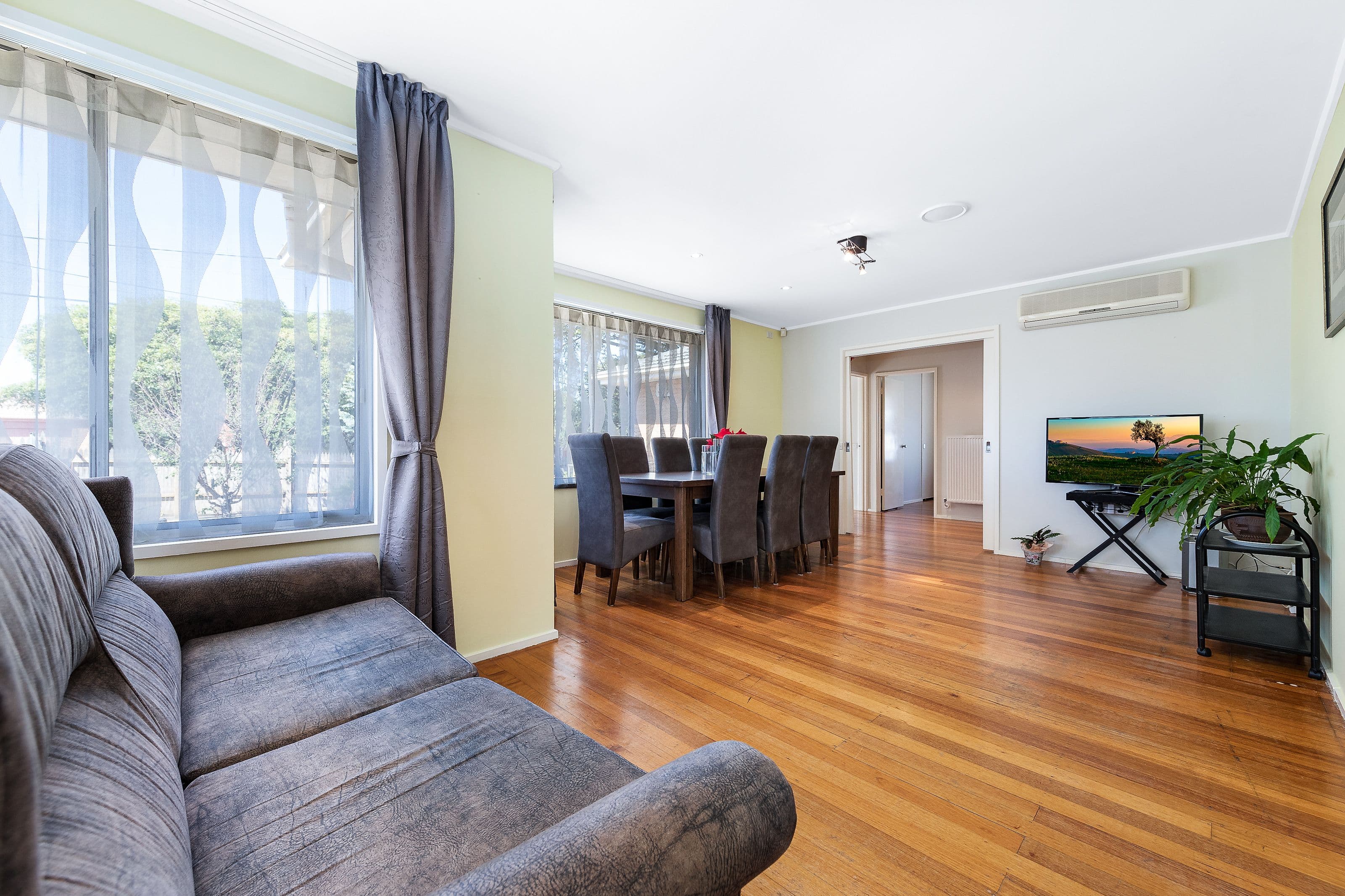13 Baroda Avenue, Glen Waverley VIC 3150, Glen Waverley - Thumbnail 2