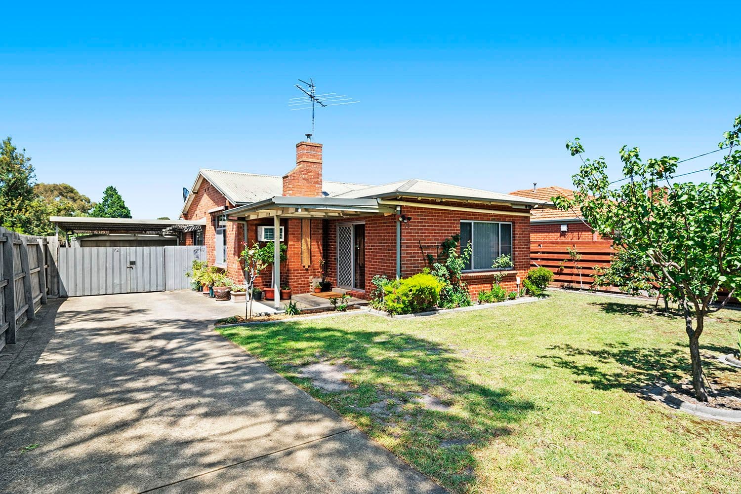 72 Raynes Park Road, Hampton VIC 3188, Hampton - Thumbnail 2