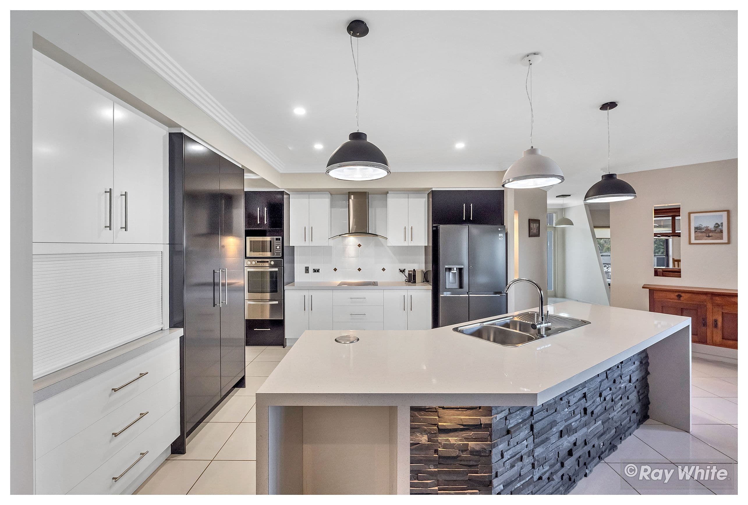 5 Retreat Avenue, Norman Gardens QLD 4701, Norman Gardens - Thumbnail 4