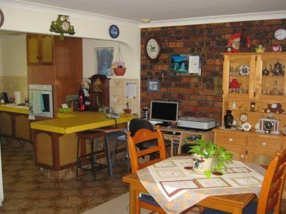 54 Walton Street, SOUTHPORT QLD 4215, Southport - Thumbnail 4